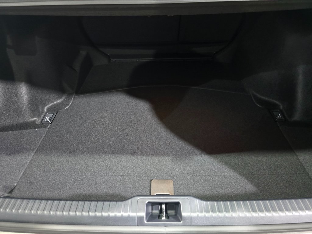 Thumbnail: 2025 Lexus IS - 31