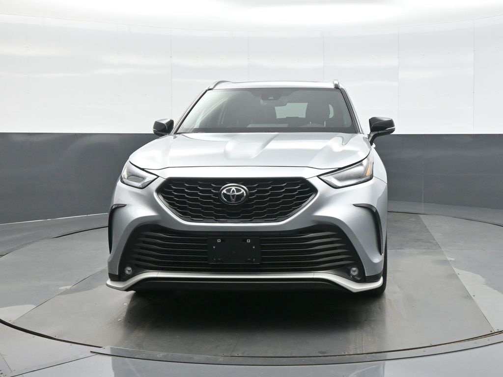 Certified 2023 Toyota Highlander XSE with VIN 5TDKDRBH2PS508451 for sale in Kansas City