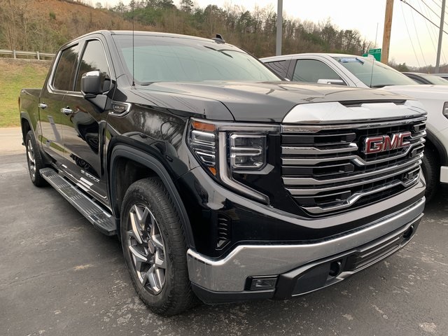 2023 GMC Sierra 1500 SLT Crew Cab 4WD