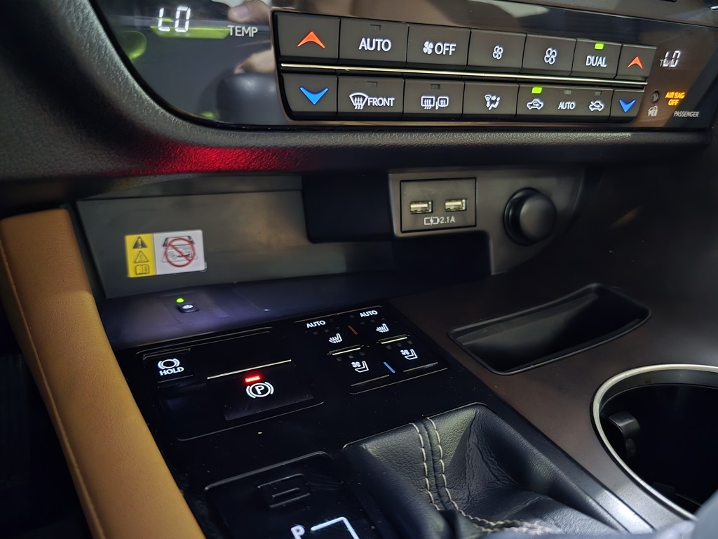 Thumbnail: 2022 Lexus RX - 23