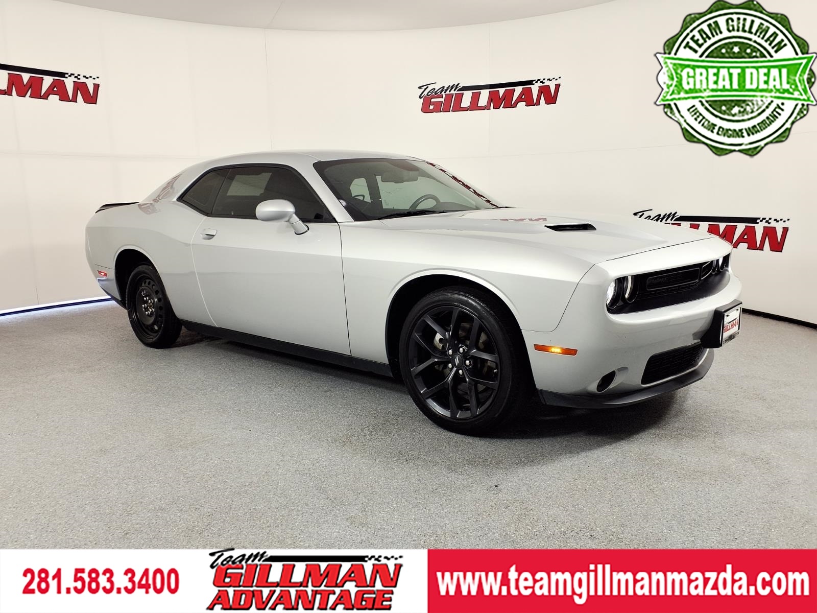 2022 Dodge Challenger SXT RWD