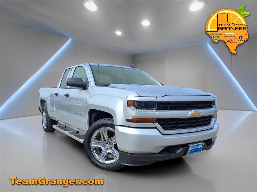 2019 Chevrolet Silverado 1500 LD Custom's photo