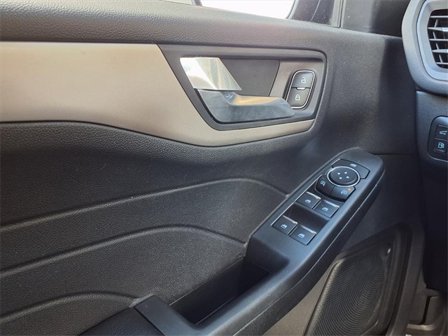 2021 Ford Escape Hybrid