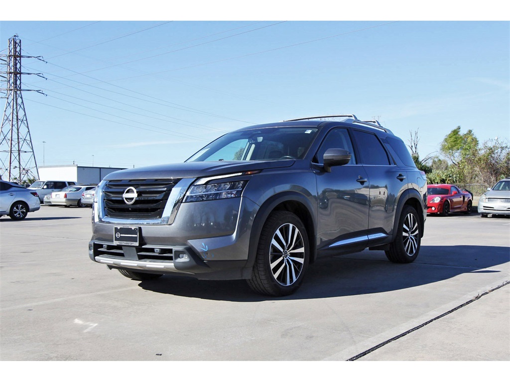 2023 Nissan Pathfinder Platinum Gray at Baytown Hyundai