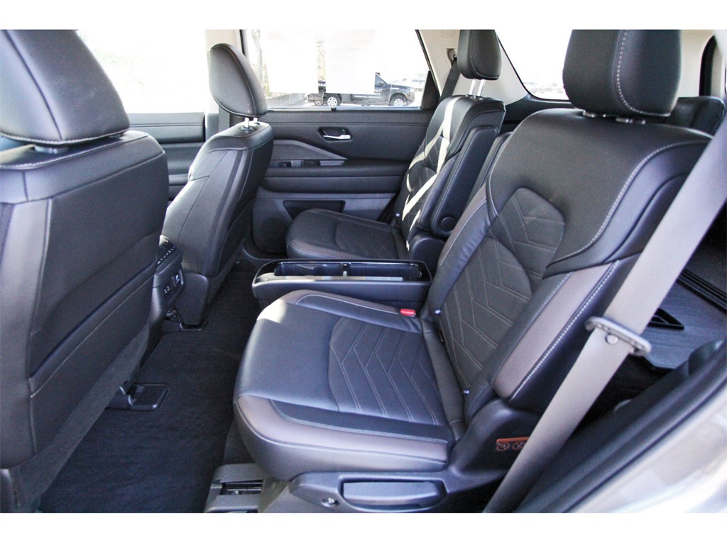 2023 Nissan Pathfinder Platinum Gray at Baytown Hyundai