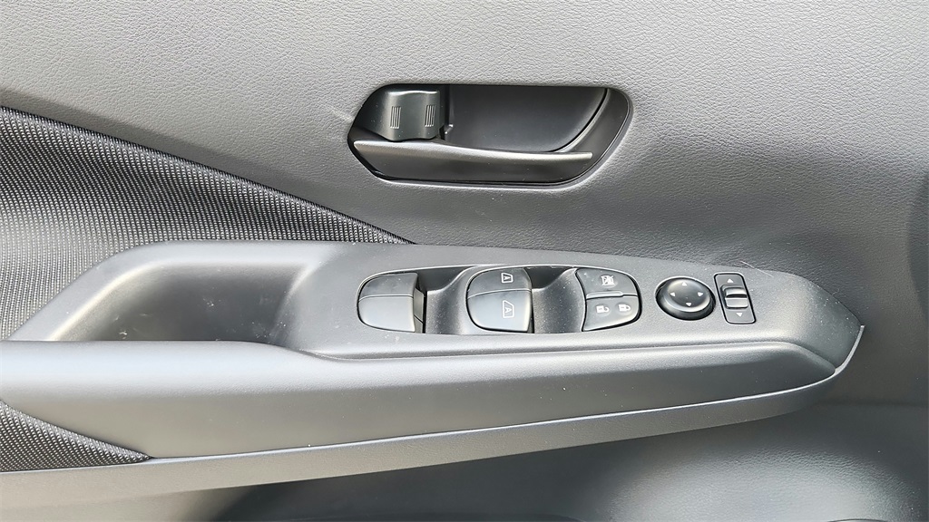 2025 Nissan Kicks Play