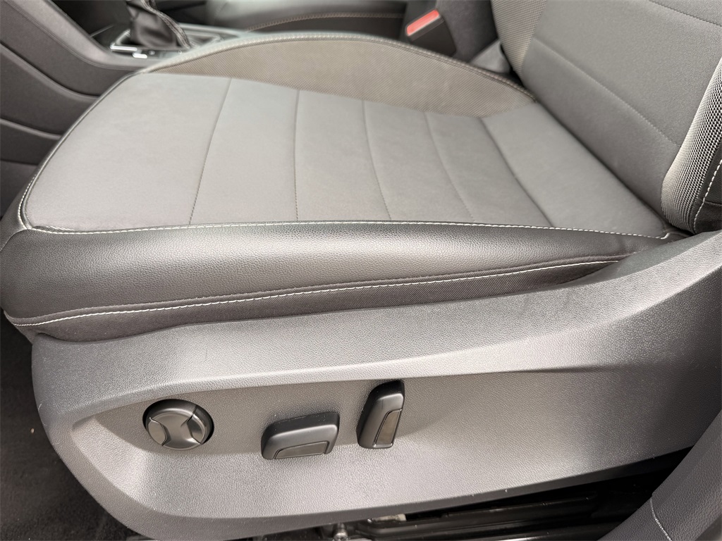 2023 Volkswagen Taos 1.5T SE Gray at DeMontrond Auto Country