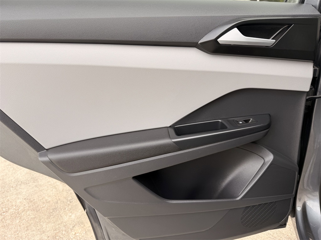 2023 Volkswagen Taos 1.5T SE Gray at DeMontrond Auto Country