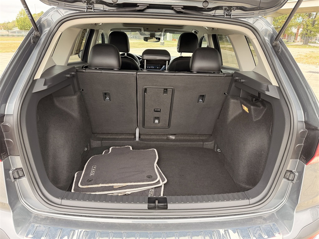 2023 Volkswagen Taos 1.5T SE Gray at DeMontrond Auto Country