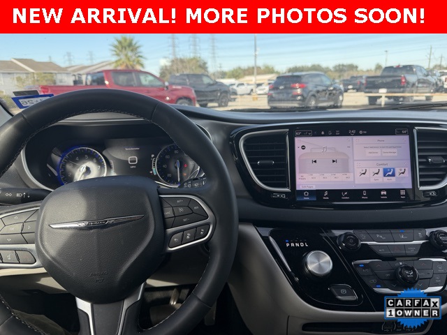 2024 Chrysler Pacifica Touring L White at Mac Haik CDJR North Houston