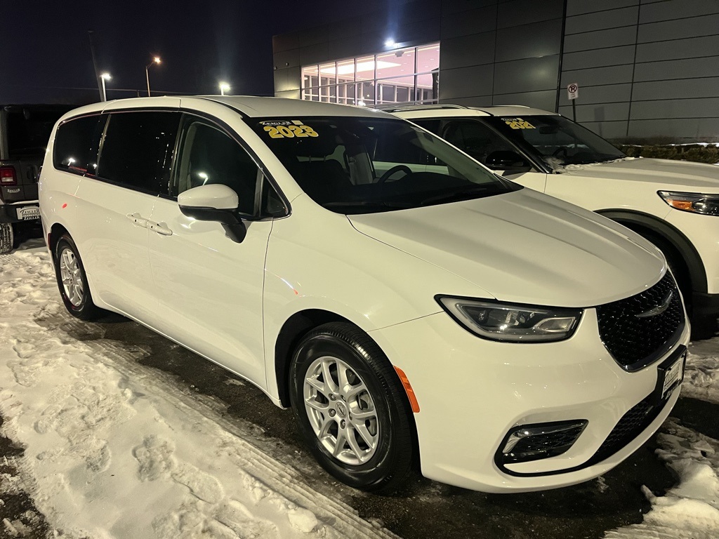 2023 Chrysler Pacifica Touring L FWD