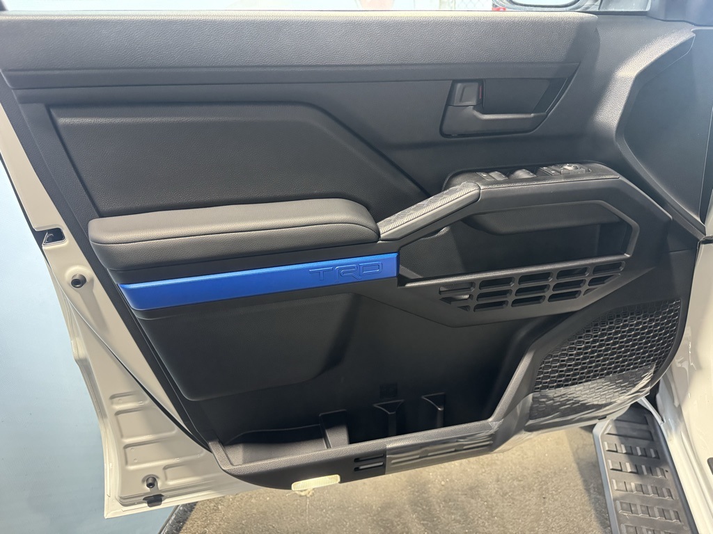 Thumbnail: 2025 Toyota 4Runner - 28