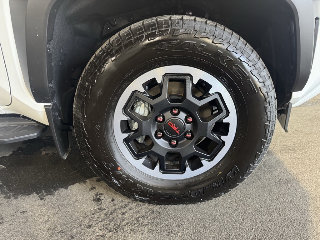 Thumbnail: 2025 Toyota 4Runner - 7