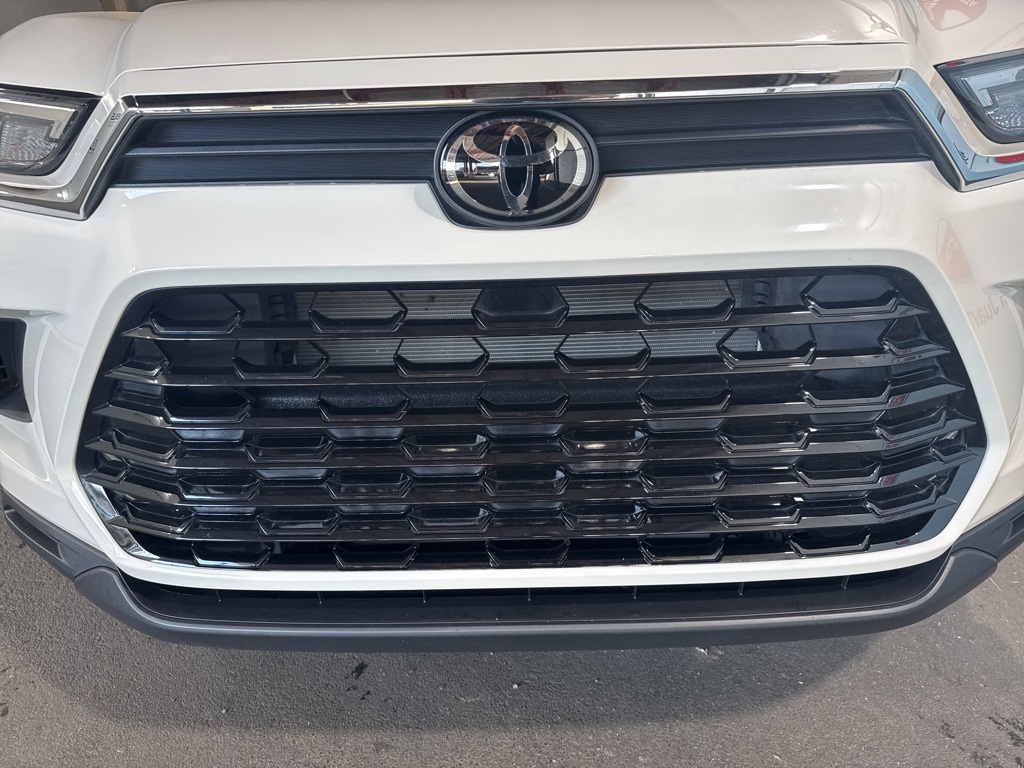 Thumbnail: 2024 Toyota Grand Highlander - 12