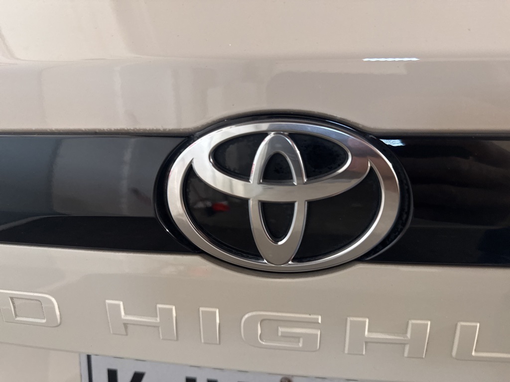 Thumbnail: 2024 Toyota Grand Highlander - 21