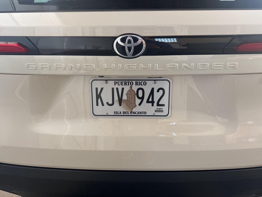 Thumbnail: 2024 Toyota Grand Highlander - 22