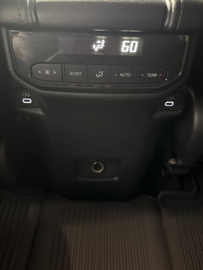 Thumbnail: 2024 Toyota Grand Highlander - 31