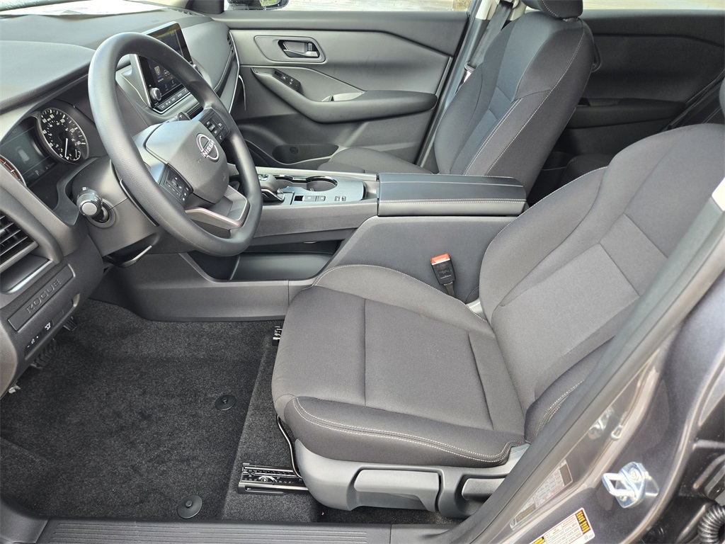 2026 Nissan Rogue S - 6