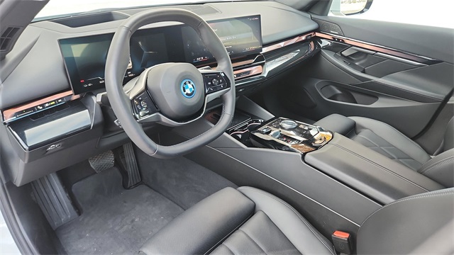 2024 BMW i5