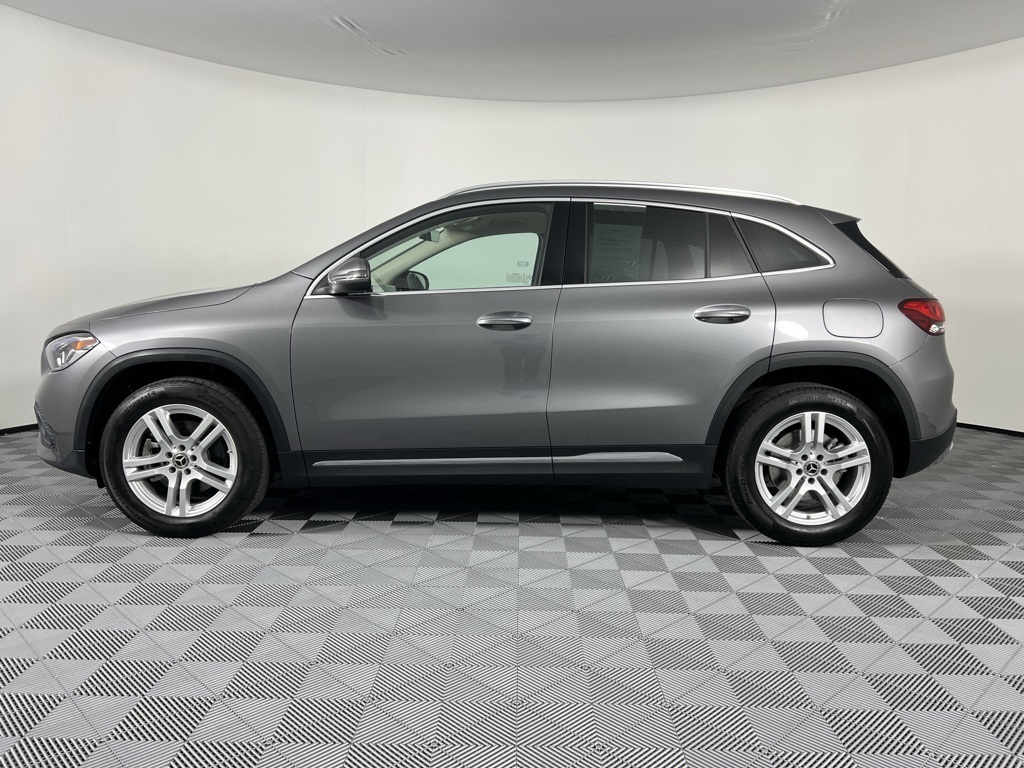 2023 Mercedes Benz GLA 250 4MATIC photo 3