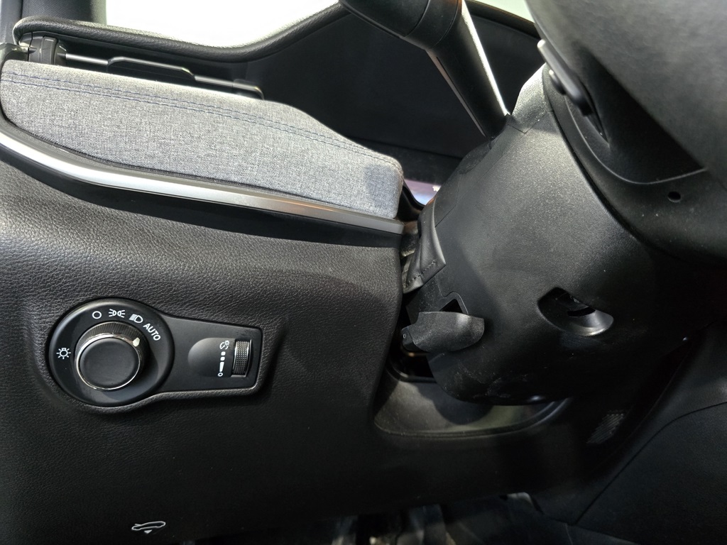 Thumbnail: 2023 Jeep Compass - 14