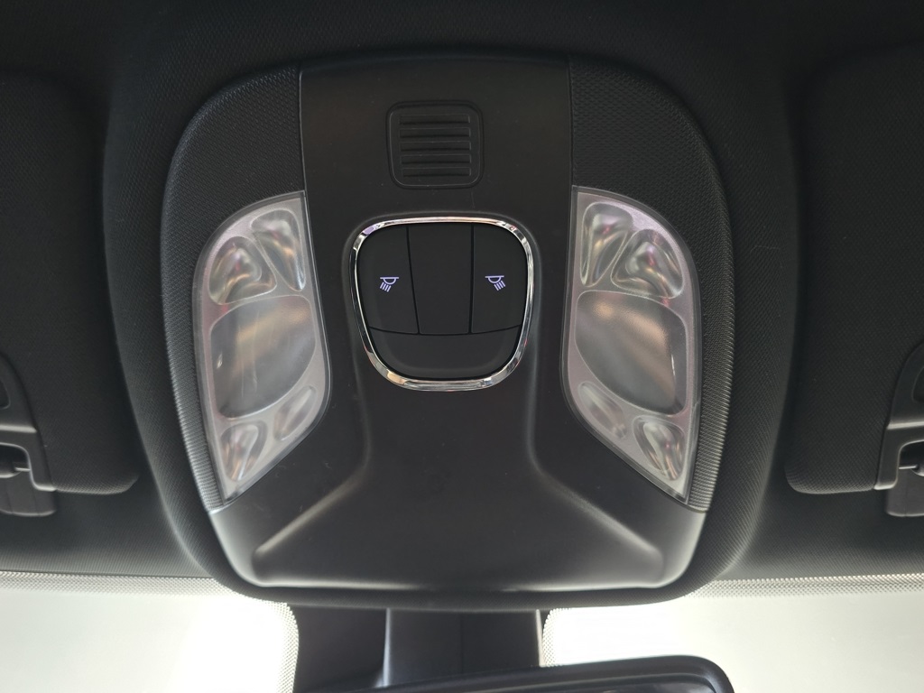 Thumbnail: 2023 Jeep Compass - 19