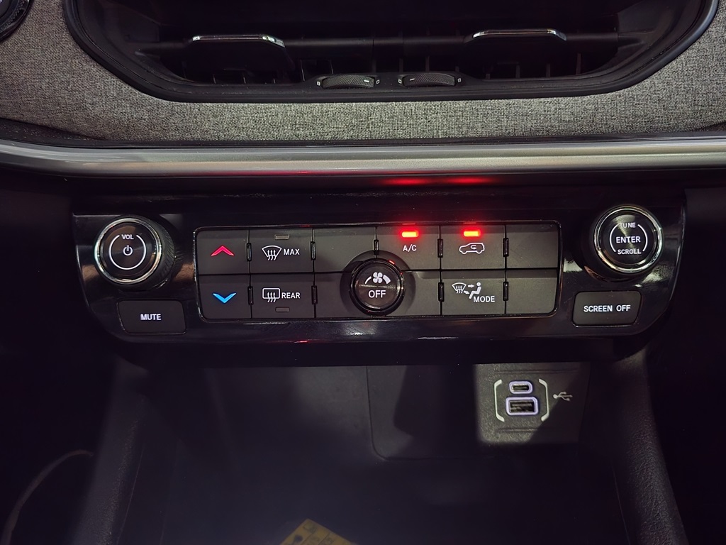 Thumbnail: 2023 Jeep Compass - 22