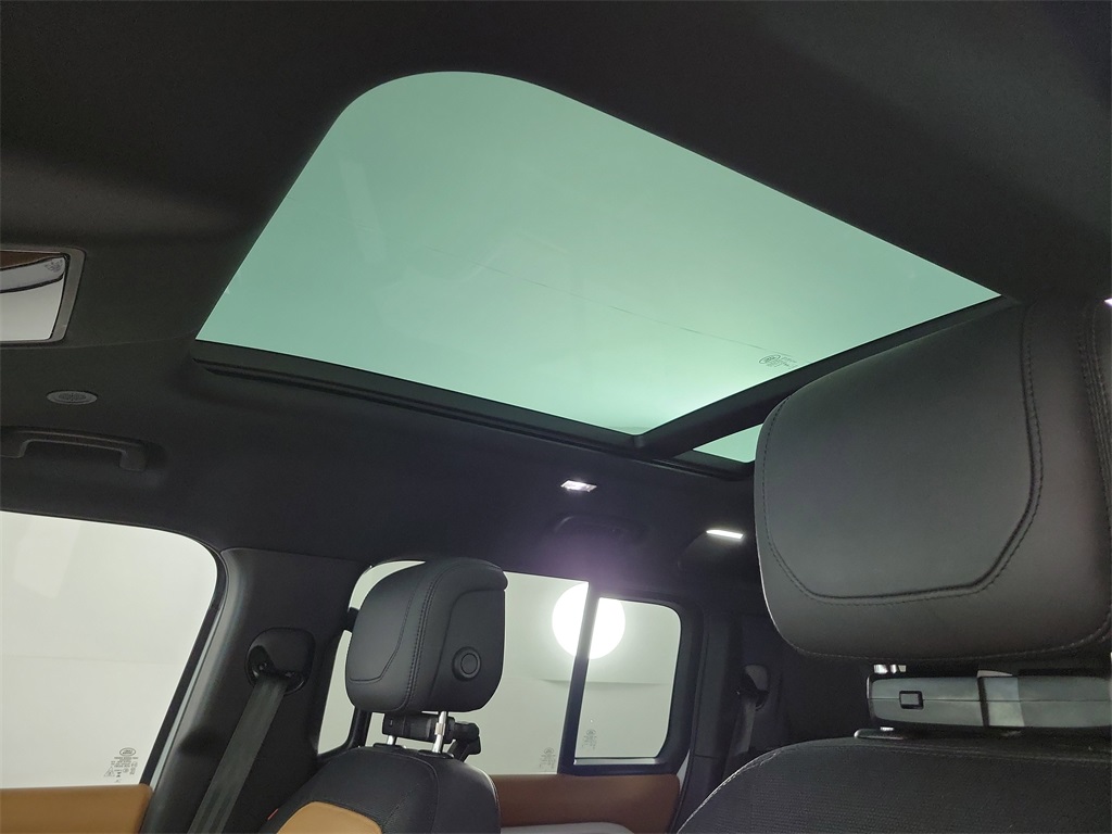 2023 Land Rover Defender 110 X-Dynamic SE White at Ultimate Motorsports