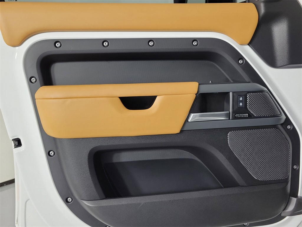 2023 Land Rover Defender 110 X-Dynamic SE White at Ultimate Motorsports