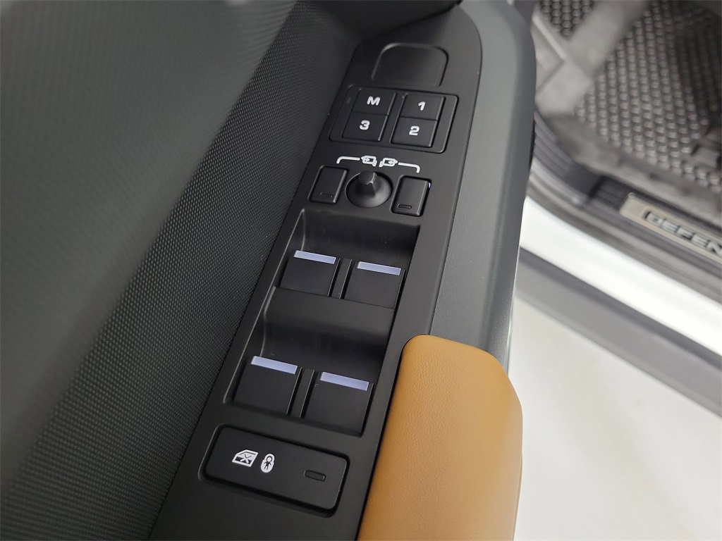 2023 Land Rover Defender 110 X-Dynamic SE White at Ultimate Motorsports