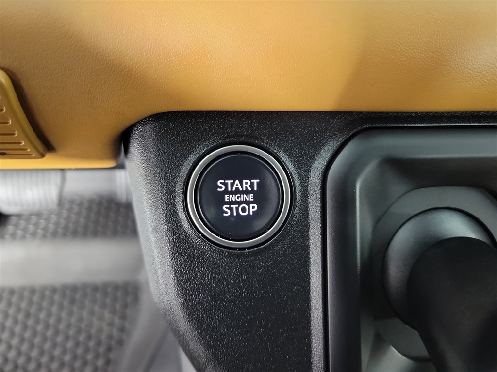 2023 Land Rover Defender 110 X-Dynamic SE White at Ultimate Motorsports