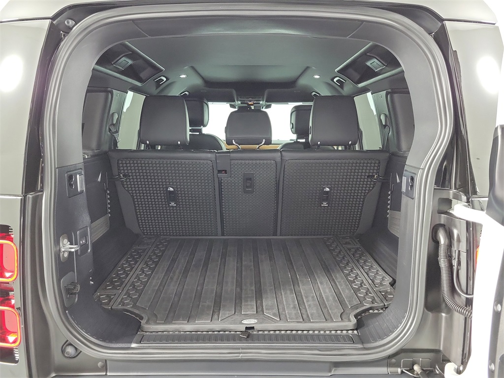 2023 Land Rover Defender 110 X-Dynamic SE White at Ultimate Motorsports