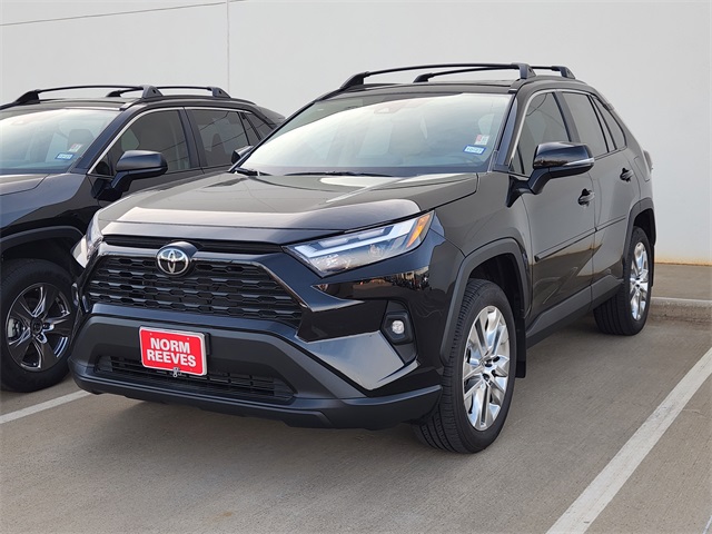 2025 Toyota RAV4 XLE Premium FWD