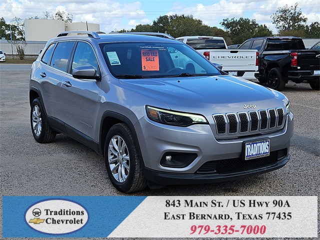 2019 Jeep Cherokee Latitude Silver at Durrett Motor Company
