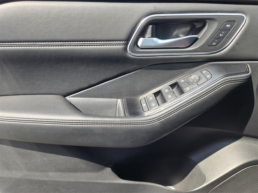 2021 Nissan Rogue SL Silver at Shottenkirk Kia Fort Bend