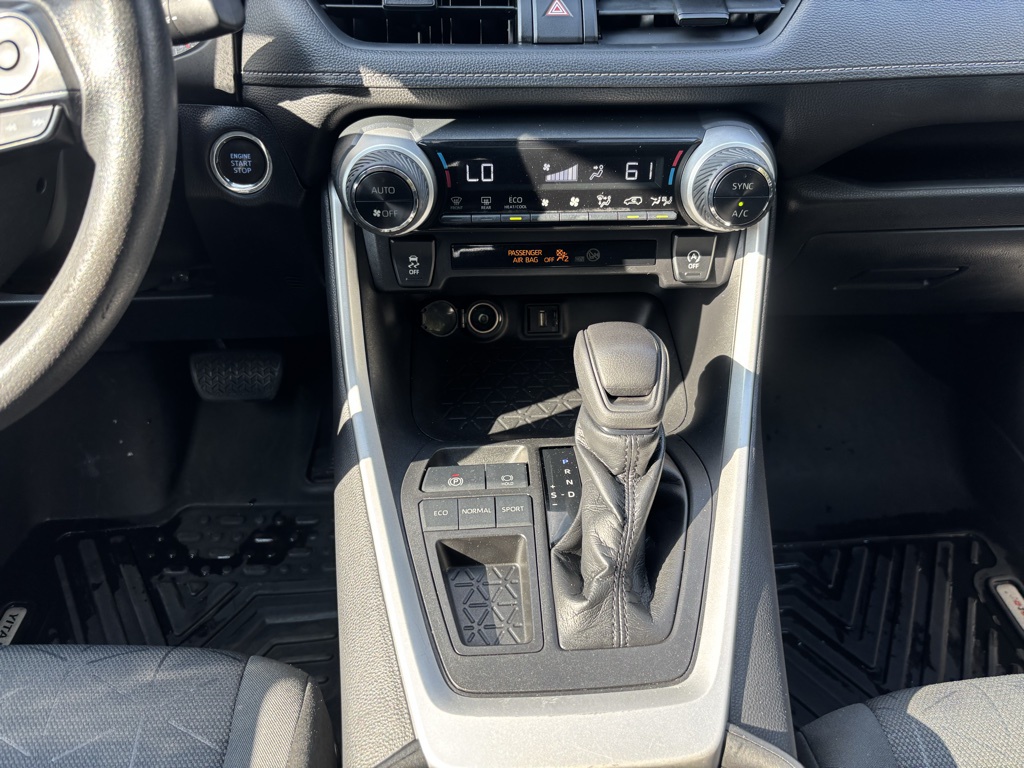 Used Car 2021 Toyota Rav4  Xle For Sale Under $20,000 In Austin, Texas