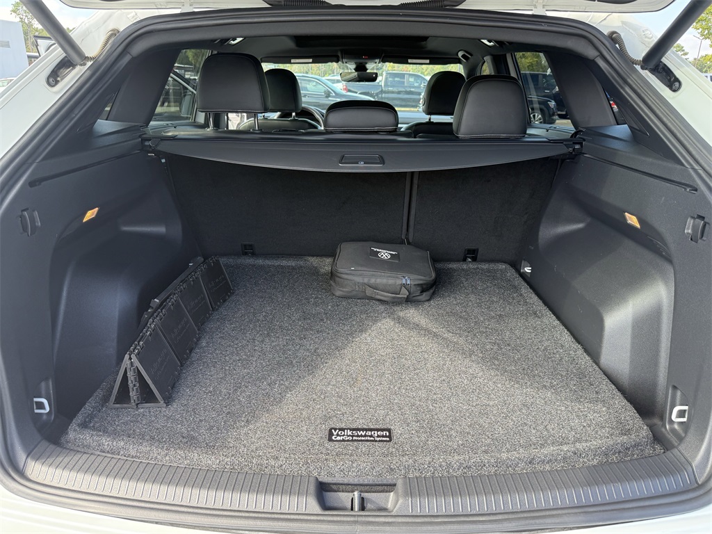 2022 Volkswagen Atlas Cross Sport 3.6L V6 SEL Premium R-Line White at DeMontrond Auto Country