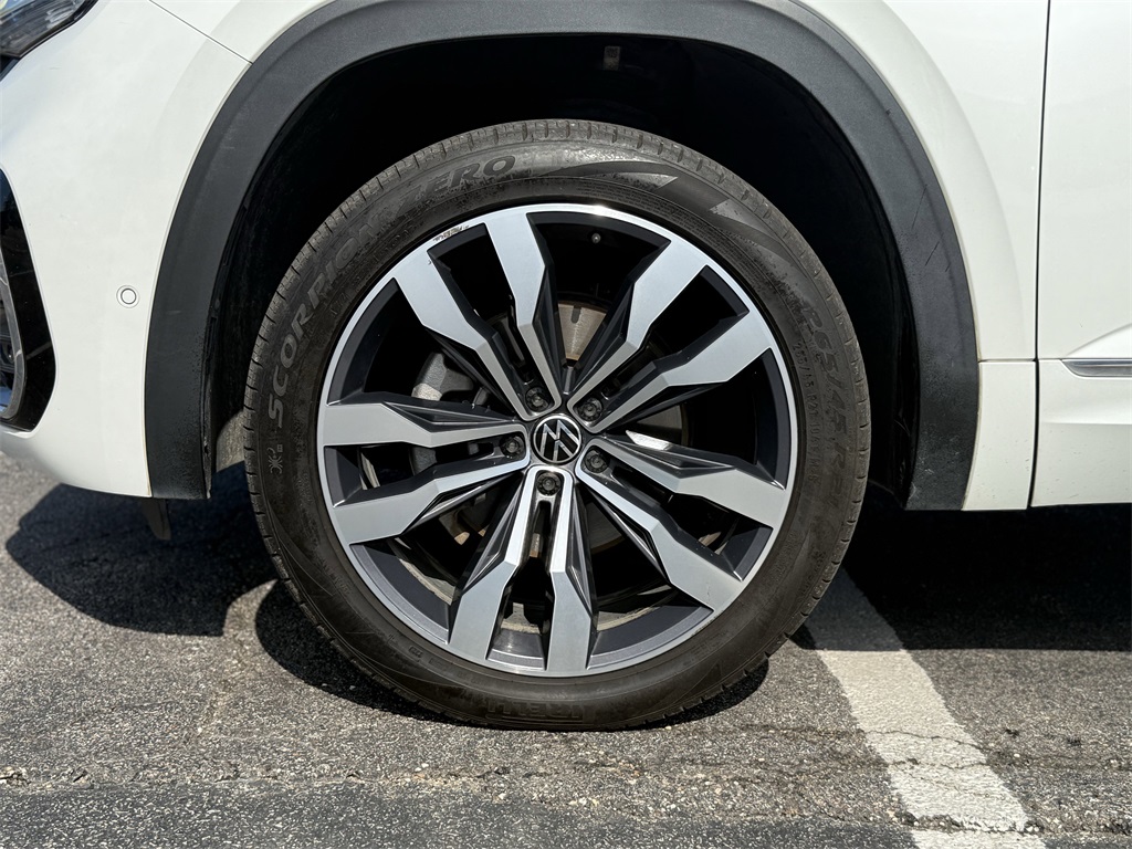 2022 Volkswagen Atlas Cross Sport 3.6L V6 SEL Premium R-Line White at DeMontrond Auto Country