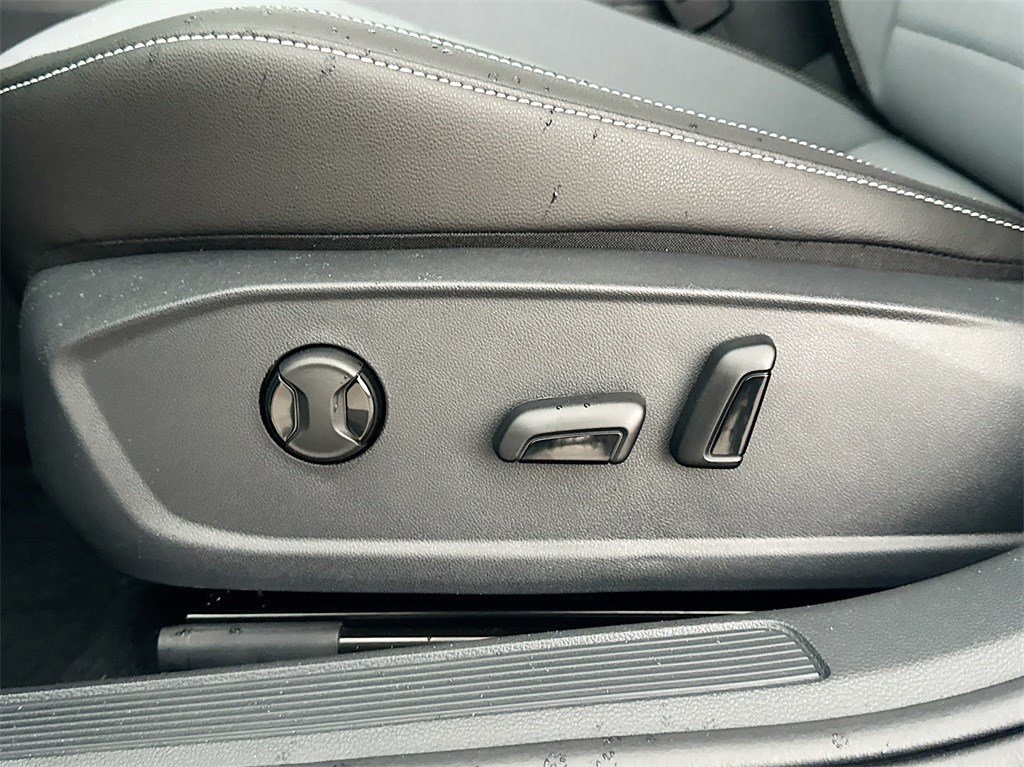 2025 Volkswagen Jetta 1.5T SE White at DeMontrond Auto Country