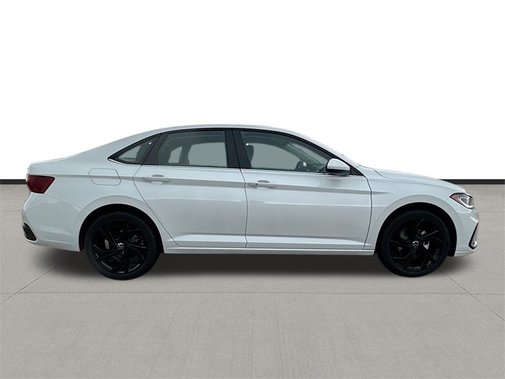 2025 Volkswagen Jetta 1.5T SE White at DeMontrond Auto Country