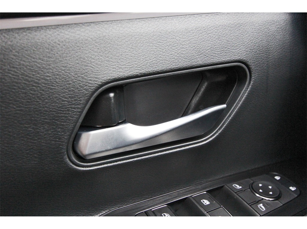 2025 Nissan Kicks SR White at South Houston Nissan