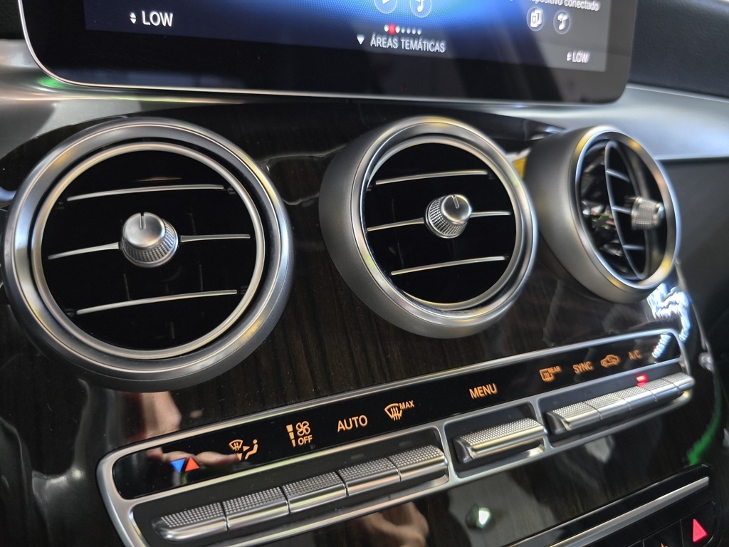 Thumbnail: 2022 Mercedes-Benz GLC - 22