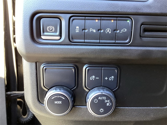 Used Car 2021 Chevrolet Tahoe  Ls For Sale Under $35,000 In San Antonio, Texas