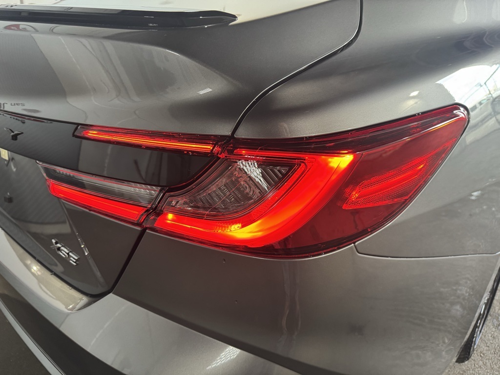 Thumbnail: 2025 Toyota Camry - 16