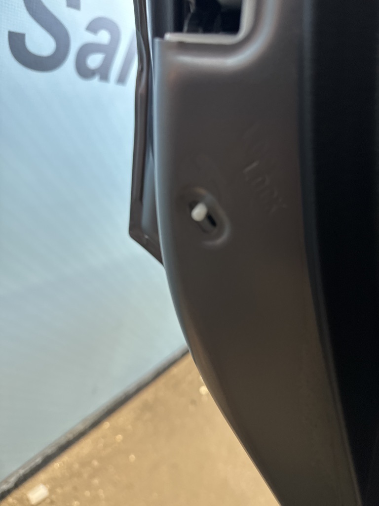 Thumbnail: 2024 Mitsubishi Outlander - 23