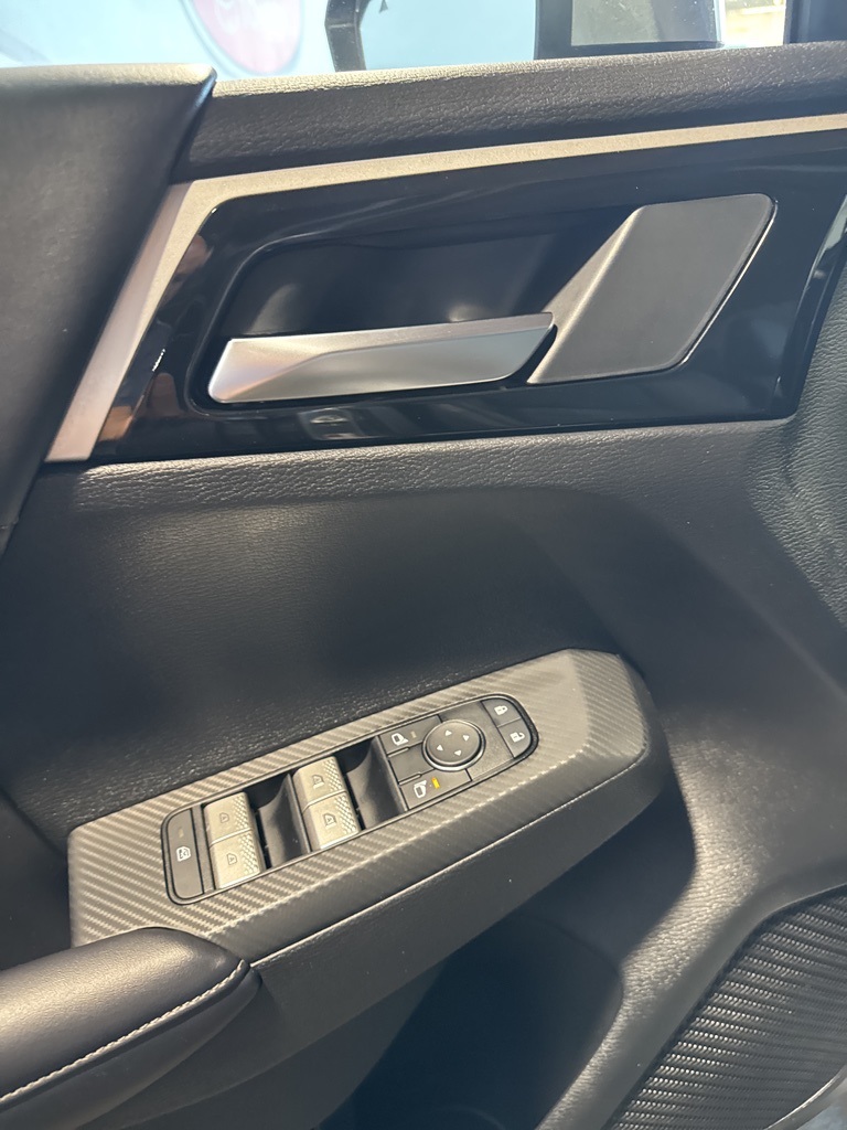 Thumbnail: 2024 Mitsubishi Outlander - 29