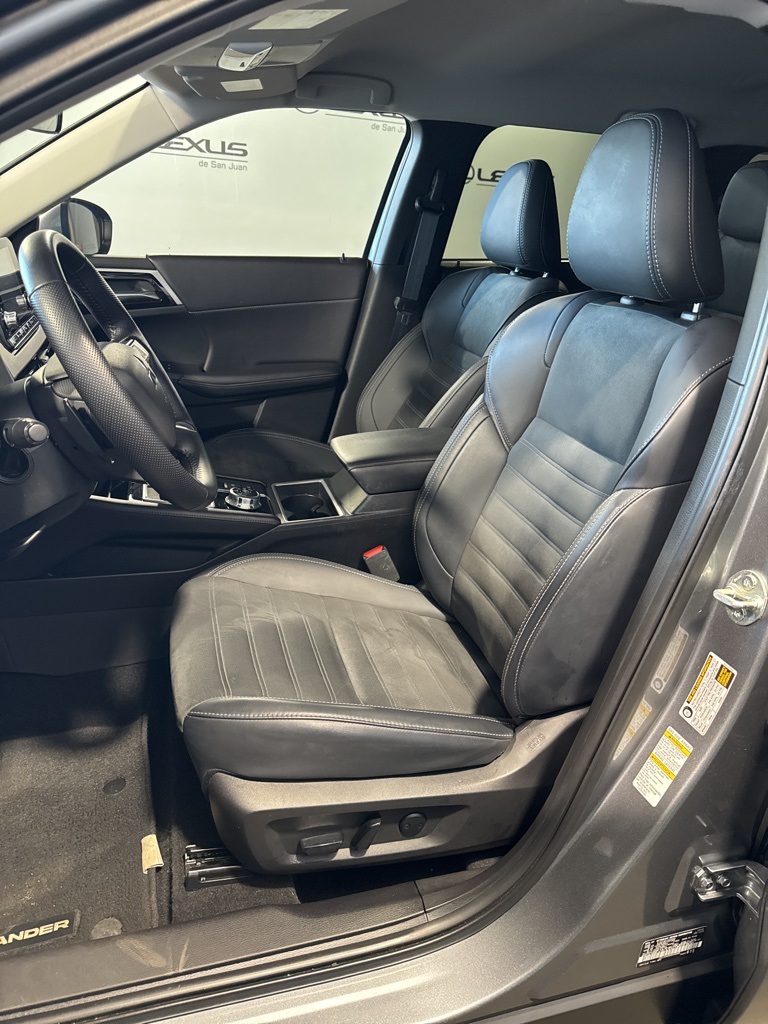 Thumbnail: 2024 Mitsubishi Outlander - 31