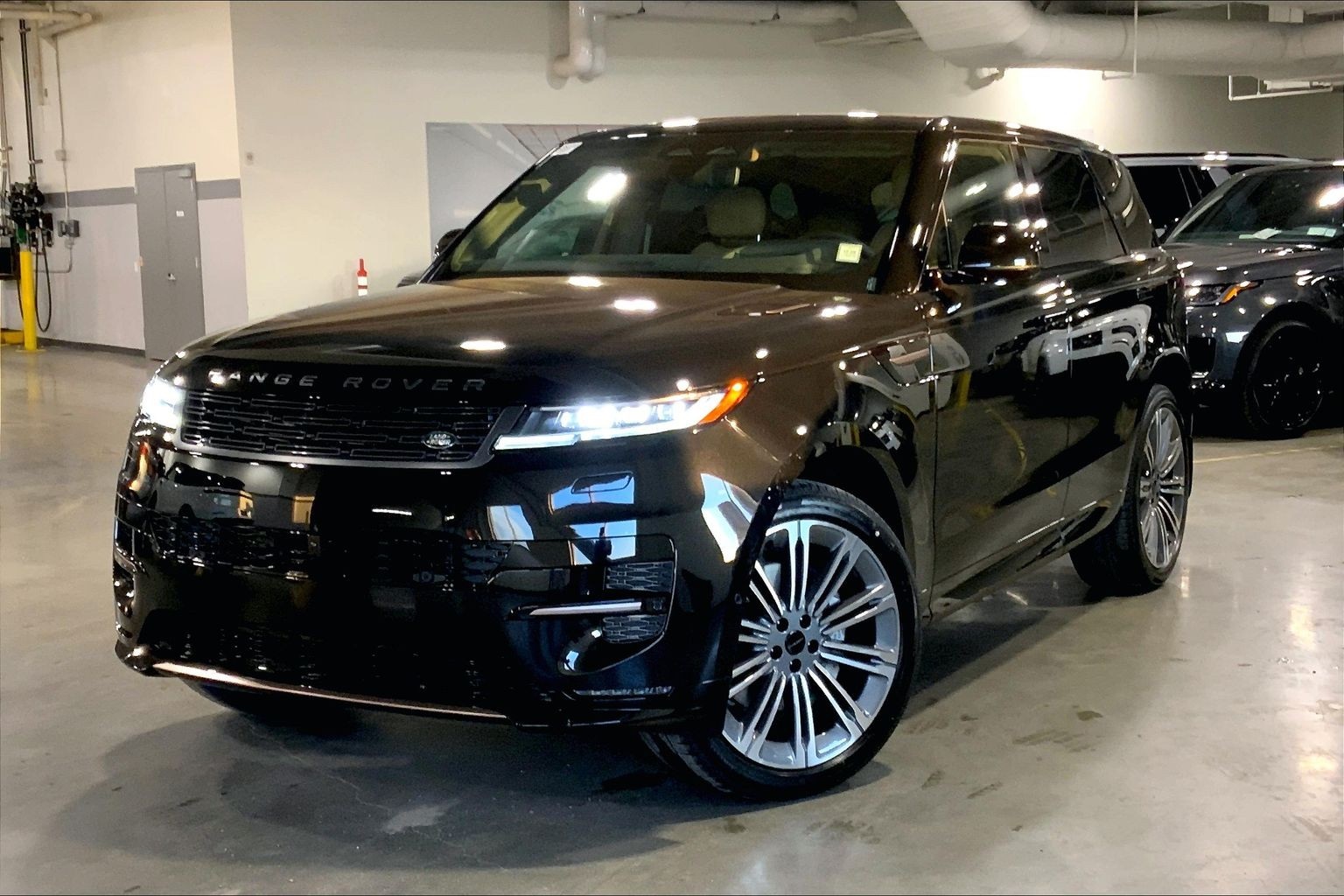 2026 Land Rover Range Rover Sport P400 Dynamic SE AWD