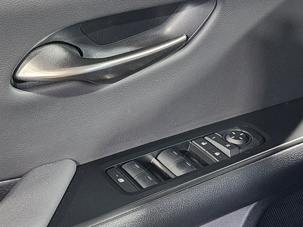 Thumbnail: 2025 Lexus UX - 13