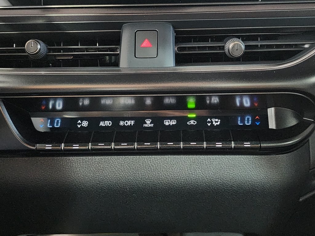 Thumbnail: 2025 Lexus UX - 22